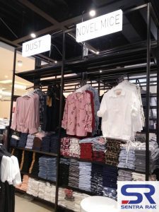 gantungan rak baju