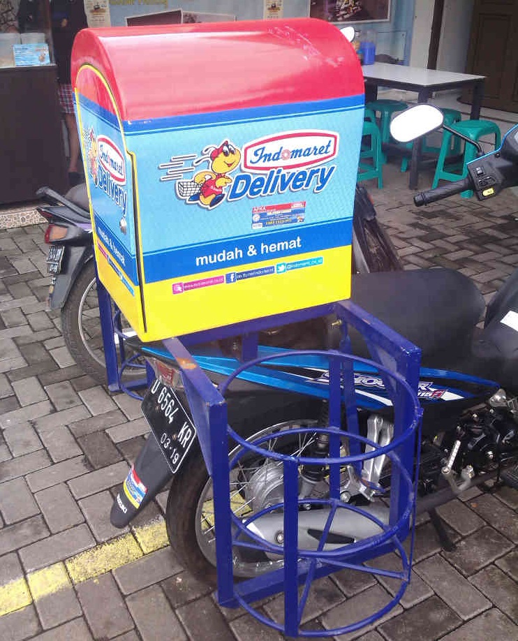 Box motor delivery indomaret waralaba