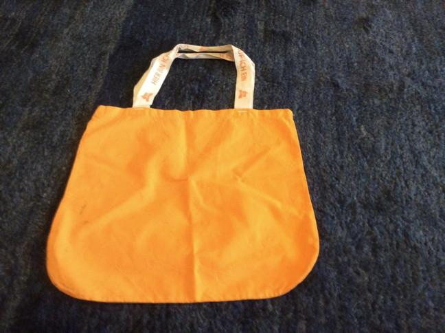 Tas belanja pinjaman