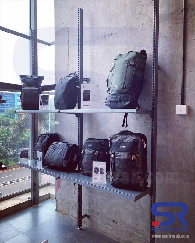 Desain interior outlet fasion multifungsi SENTRA RAK 2
