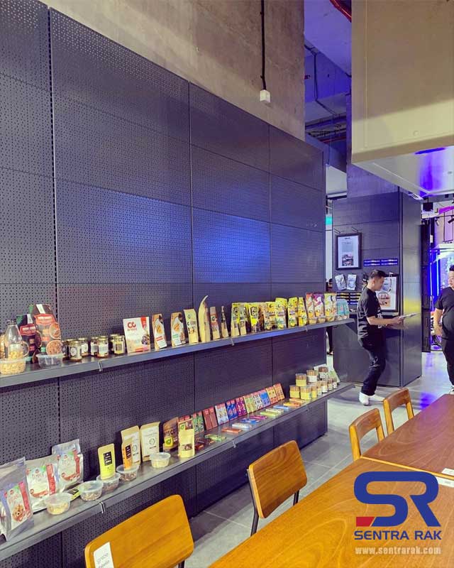 Industrial Design Interior untuk Minimarket 5