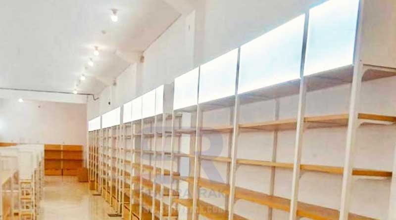 Keuntungan dari Rak Toko dengan LED