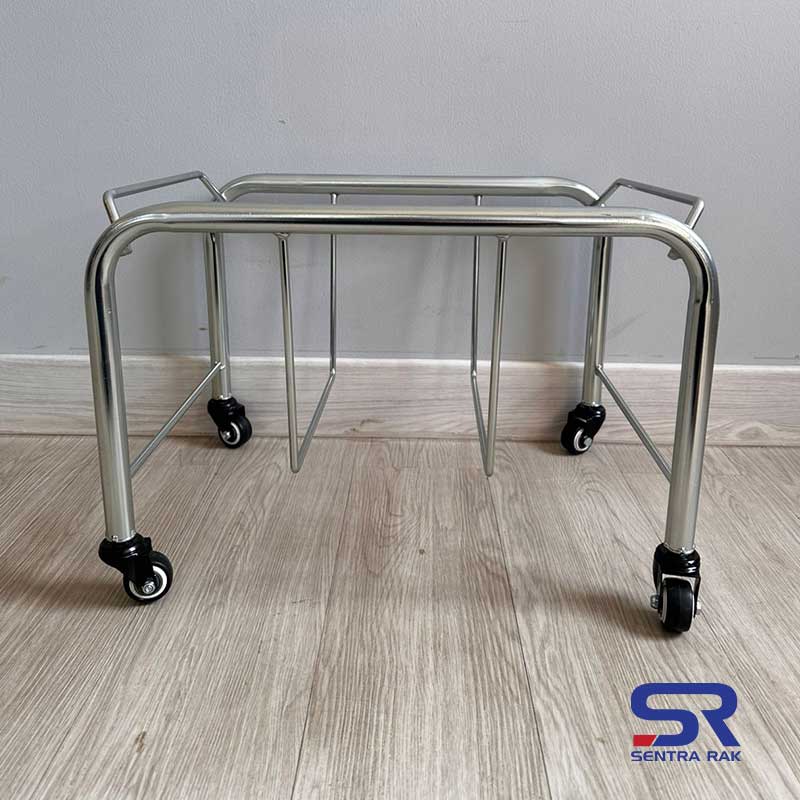 Shoping Basket Display With Wheels - Image 11
