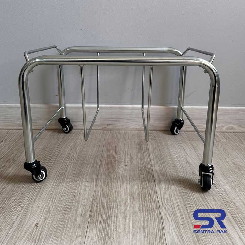 Shoping Basket Display With Wheels - Image 9